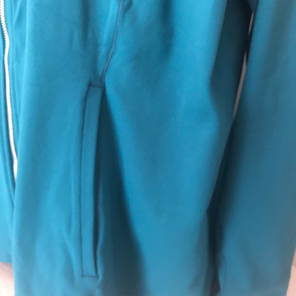 NIKE YOGA LUXE DRI-FIT WOMEN'S FULL-ZIP JACKET - Picture 7 of 8